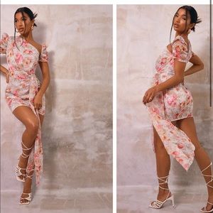 PRETTY LITTLE THING FLORAL DRESS